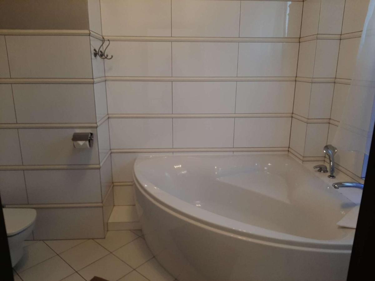 Pokoje Goscinne Teczowa Luban Exterior foto
